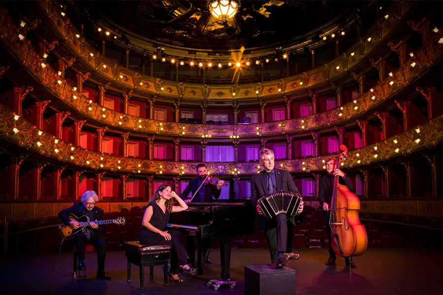 Quinteto Astor Piazzolla gathered on stage for group portrait